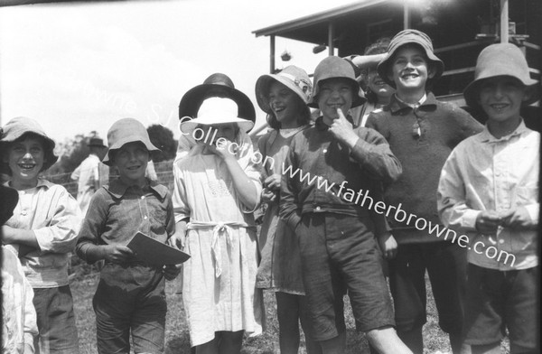 SCHOOL CHILDREN CLOSE UP